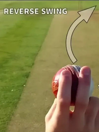 रिवर्स स्विंग